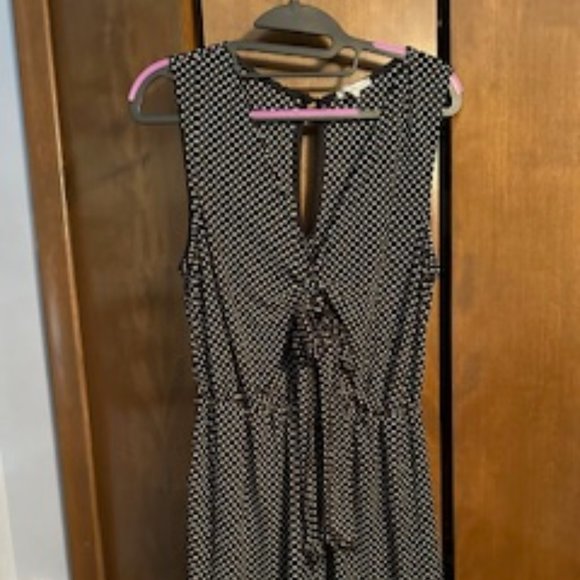 Charlotte Russe Dresses & Skirts - Charlotte Russe sleeveless dress